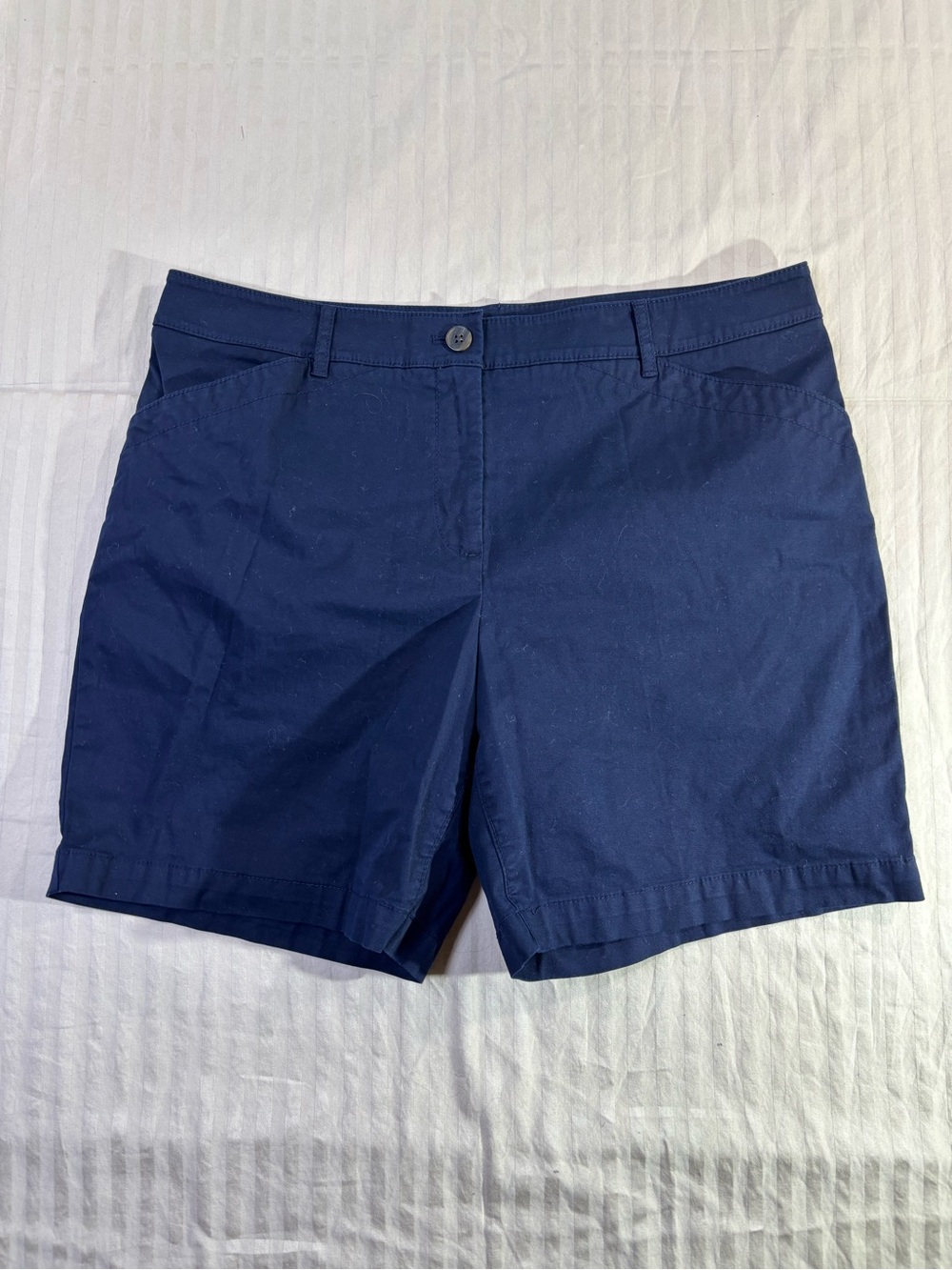Talbots Shorts Women’s Classic Shorts Chinos Navy The Perfect Short Size 12